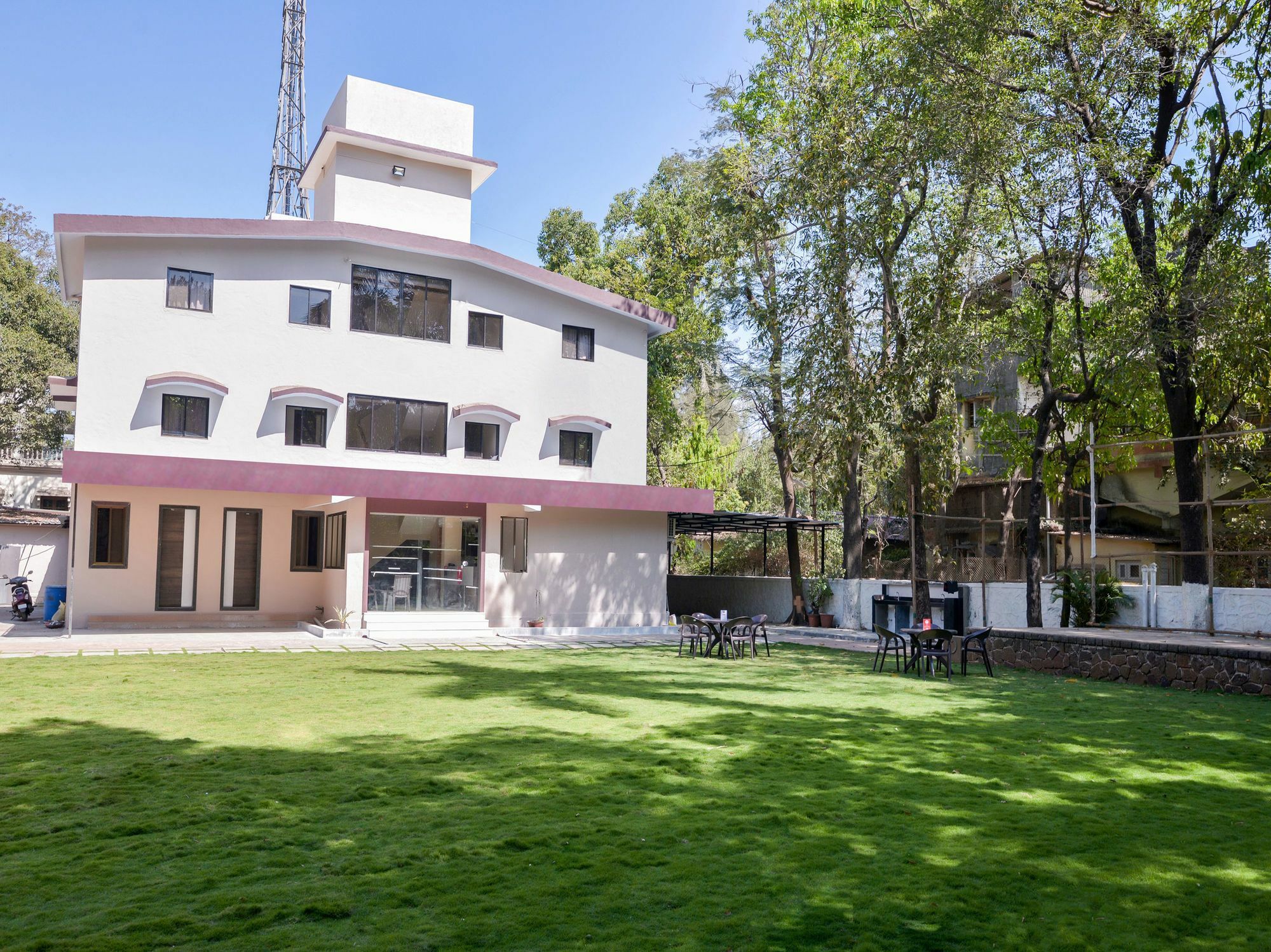 Oyo 13150 Mangal Residency Hotell Lonavala Eksteriør bilde